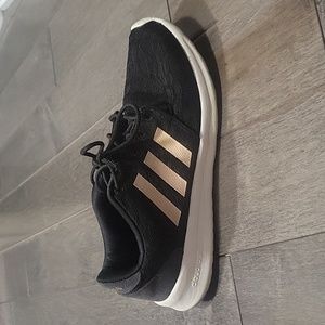 Adidas Tennis Shoes